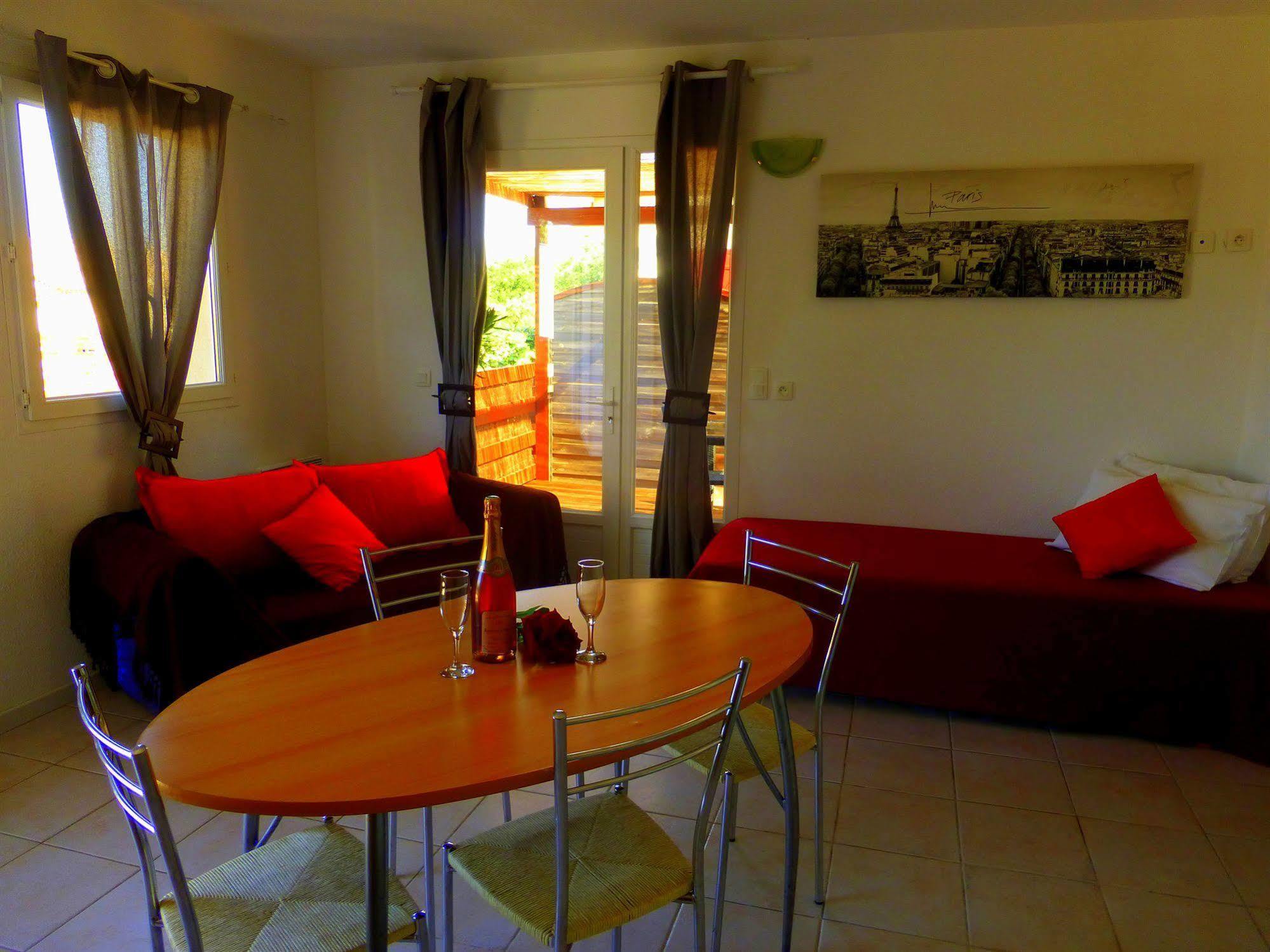 Mont Bouquet Lodge-Residence Hoteliere Brouzet-les-Ales المظهر الخارجي الصورة